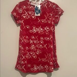 Vibrant Red and White Geometric Short Sleeve Tees